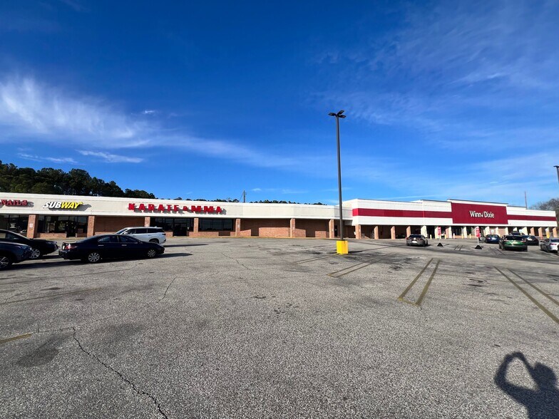 More Photos Of 1555-1571 Westgate Pky, Dothan Unknown For Lease