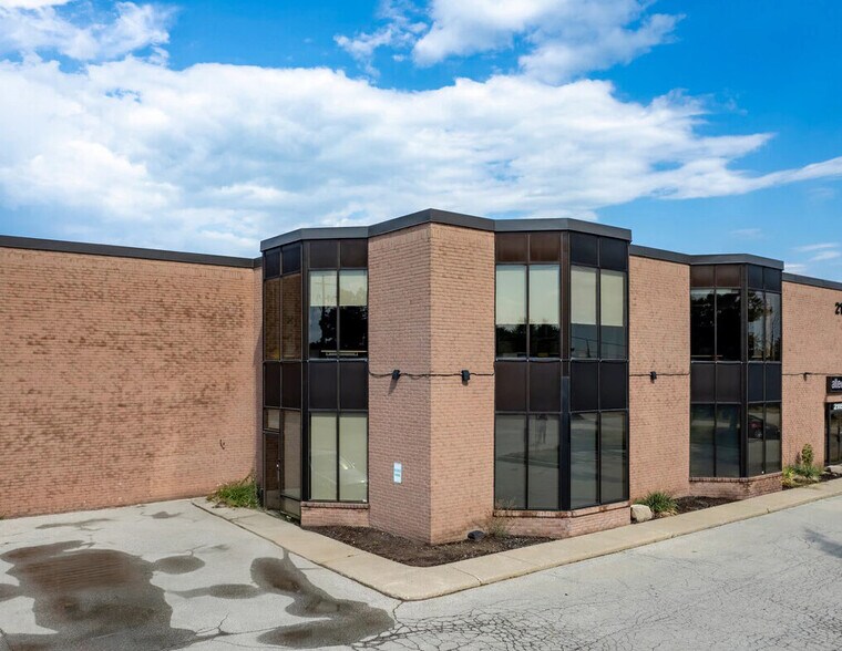 More Photos Of 2115 S Service Rd W, Oakville Warehouse For Sale