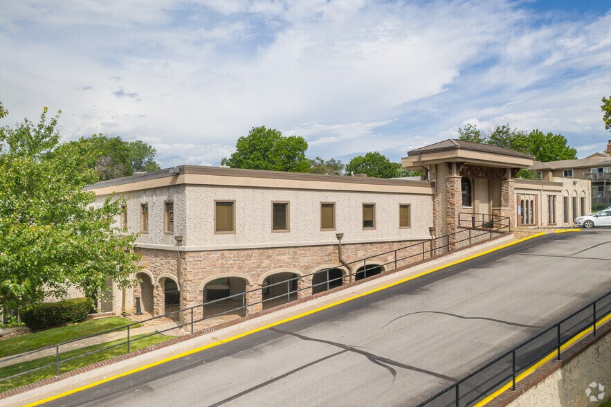 More Photos Of 10000 W 75th St, Merriam Unknown For Lease