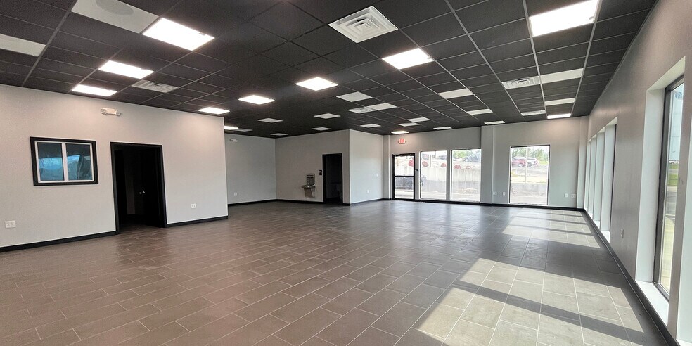 More Photos Of 315 SW 32nd Ter, Topeka Industrial For Lease