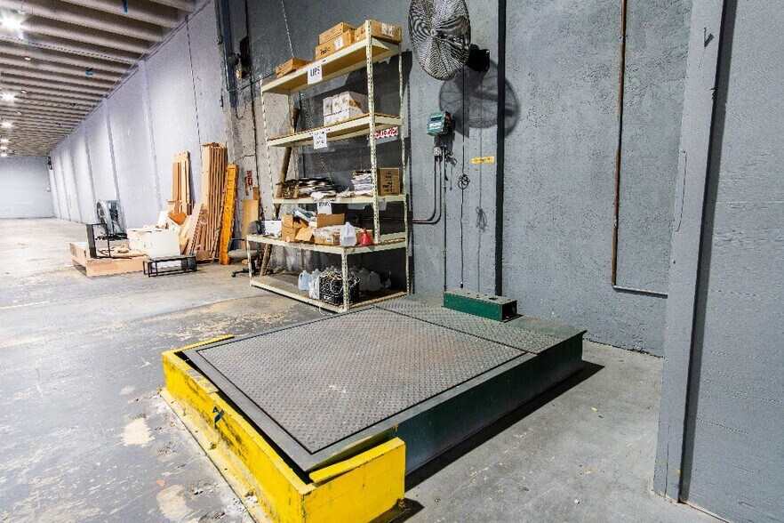 More Photos Of 7480 NW 52nd St, Miami Warehouse For Sale