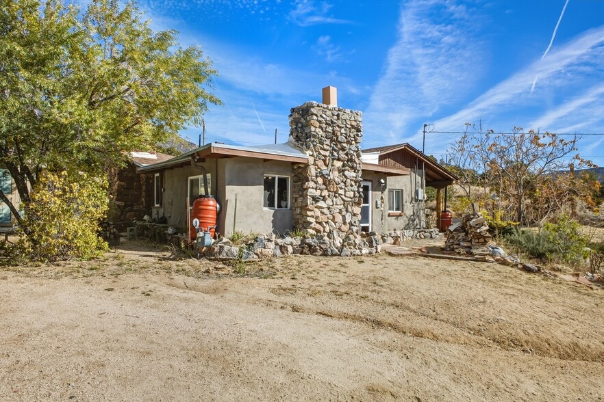 More Photos Of 24 Matisse Rd NE, Albuquerque Apartments For Sale
