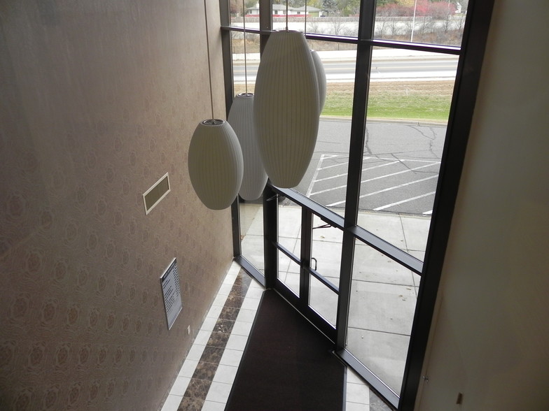 More Photos Of 8085 Wayzata Blvd, Minneapolis Office For Lease