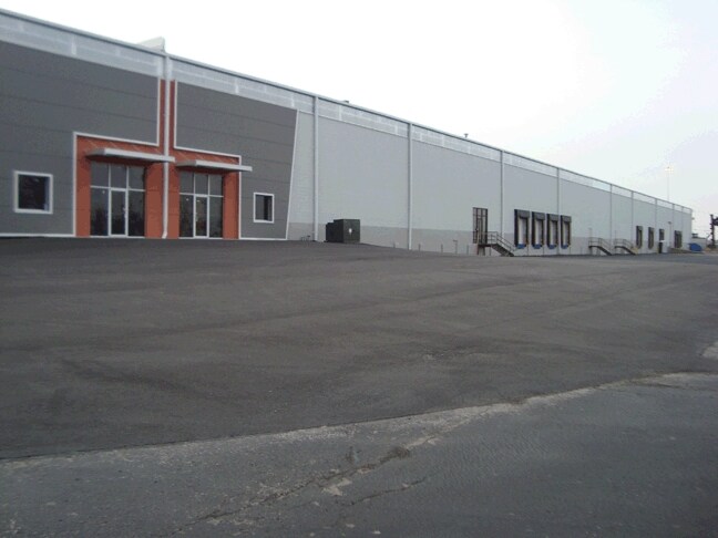 More Photos Of 6501 Hall St, Saint Louis Distribution For Lease