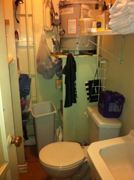 More Photos Of 9454 Arleta Ave, Arleta Office For Sale