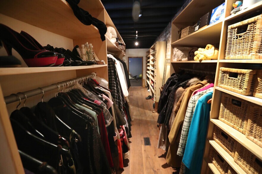 More Photos Of 537 Main St, Buffalo Storefront Retail Residential For Sale