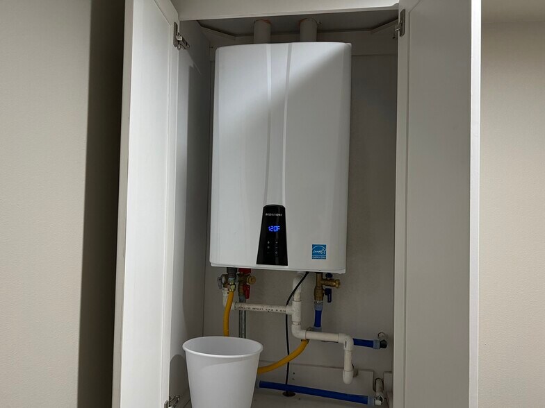 More Photos Of 3450 W 151st St S, Kiefer Warehouse For Lease