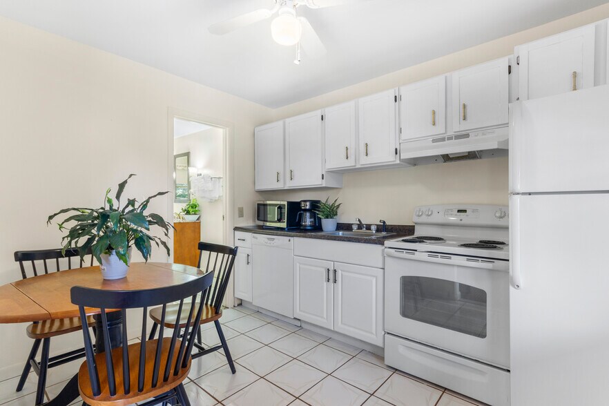 More Photos Of 3093 US Highway 9, Valatie Apartments For Sale