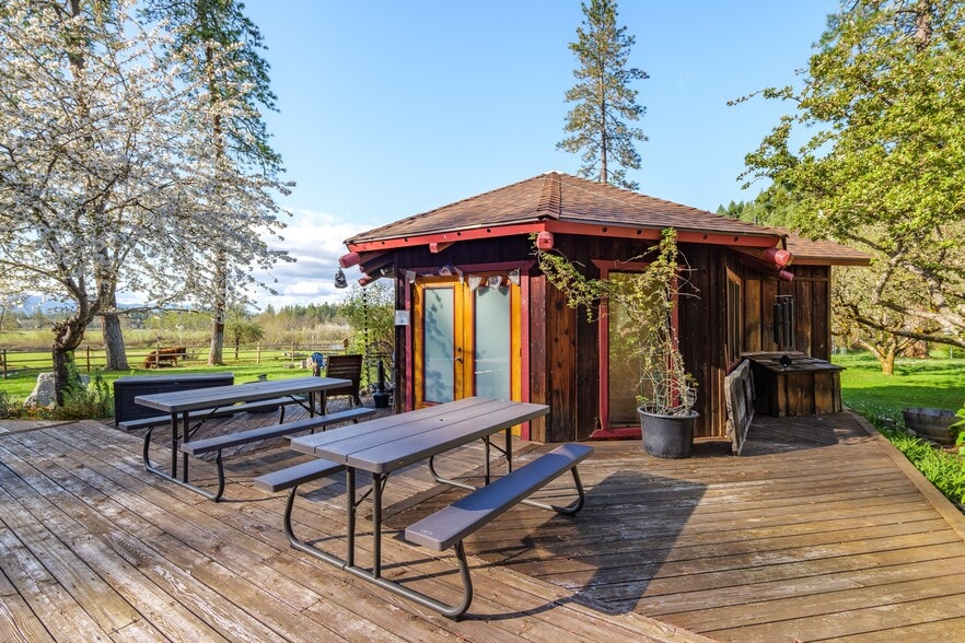 More Photos Of 3305 Dick George Rd, Cave Junction Hospitality For Sale