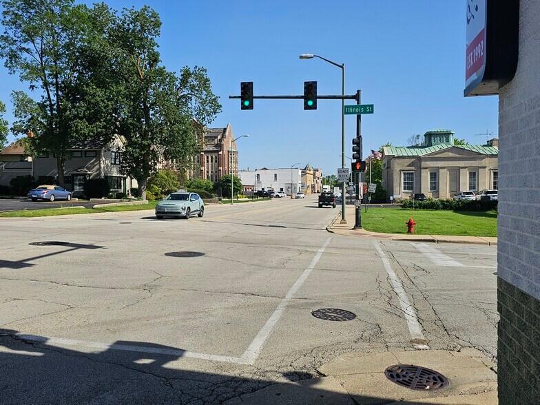 More Photos Of 201 S 2nd St, St Charles Specialty For Sale