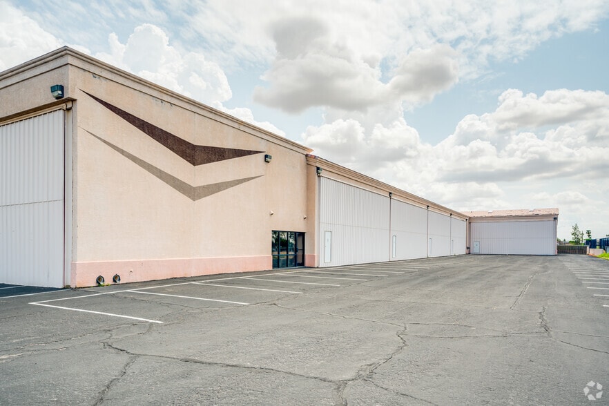 More Photos Of 2550 N Thunderbird Cir, Mesa Office For Lease