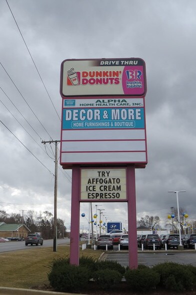 More Photos Of 9228 Indianapolis Blvd, Highland Storefront For Lease