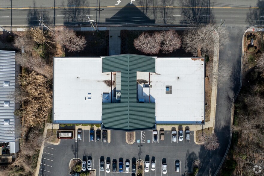 More Photos Of 1512 E Franklin St, Chapel Hill Unknown For Lease