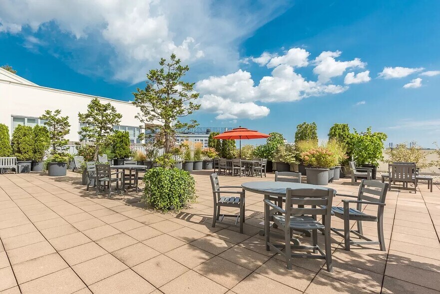 More Photos Of 2728 Thomson Ave, Long Island City Apartments For Sale