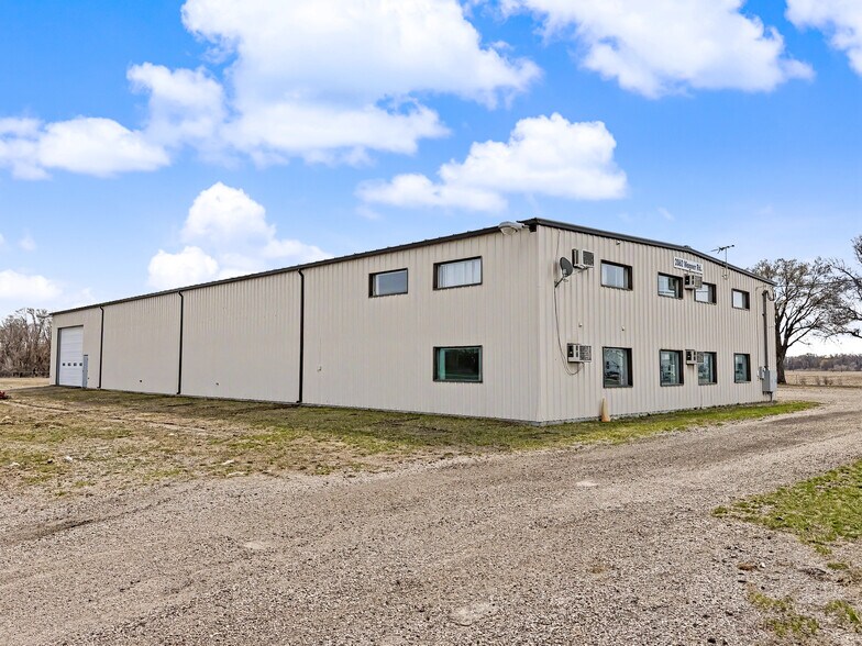 More Photos Of 2862 Wagner Rd, Waterloo Industrial For Lease