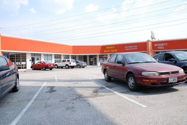 More Photos Of 6201-6223 S US 59 Hwy, Houston Unknown For Lease