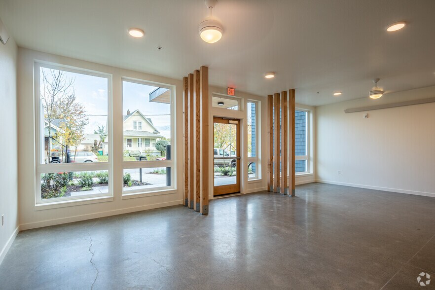 More Photos Of 330 NE Dekum St, Portland Apartments For Sale