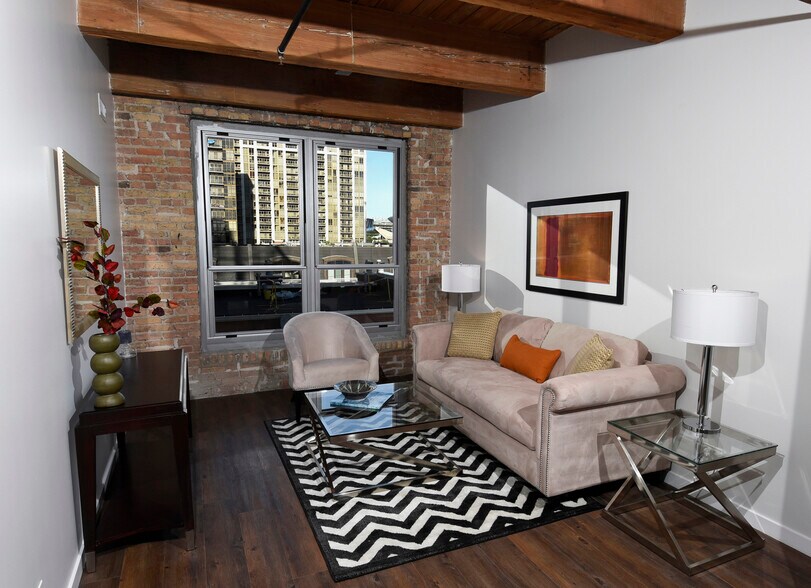 More Photos Of 1323 S Michigan Ave, Chicago Apartments For Sale
