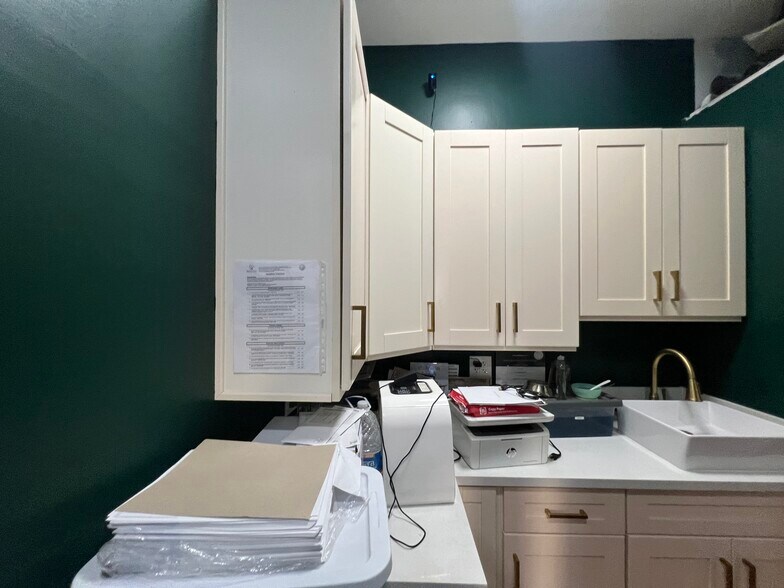 More Photos Of 4071 S Main St, Los Angeles Storefront Retail Residential For Sale