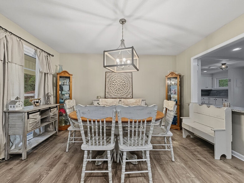 More Photos Of 5602 Highway 69 N, Northport Flex For Sale