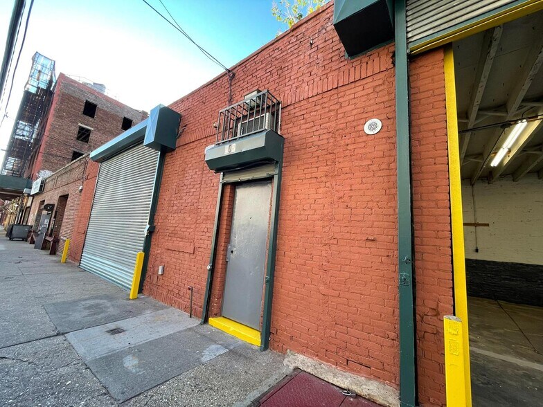 More Photos Of 405 Rider Ave, Bronx Warehouse For Lease