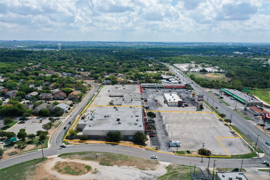 8759 Grissom Rd, San Antonio, TX 78251 Supermarket For Sale