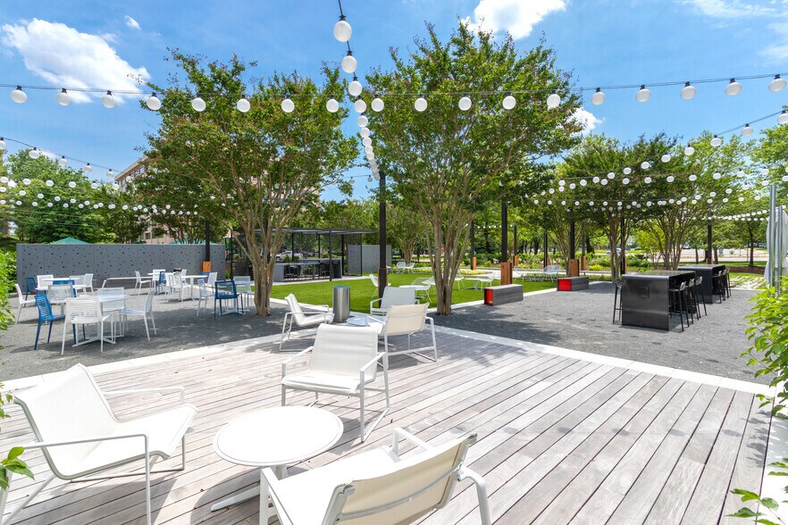 More Photos Of 1919 Gallows Rd, Vienna Office For Lease