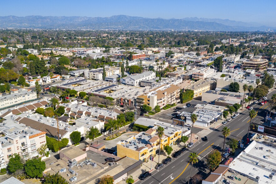 More Photos Of 13833-13841 Ventura Blvd, Sherman Oaks Storefront Retail Office For Sale