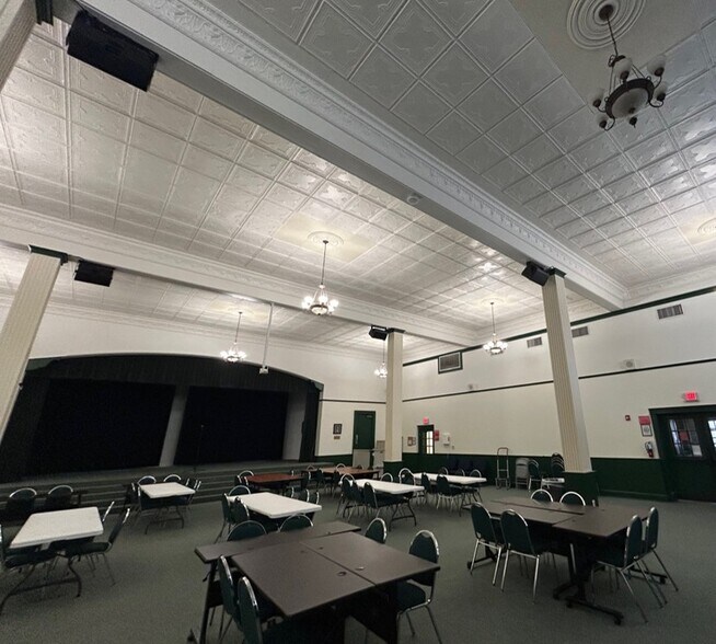 More Photos Of 300 N San Marcos St, Buda Schools For Sale