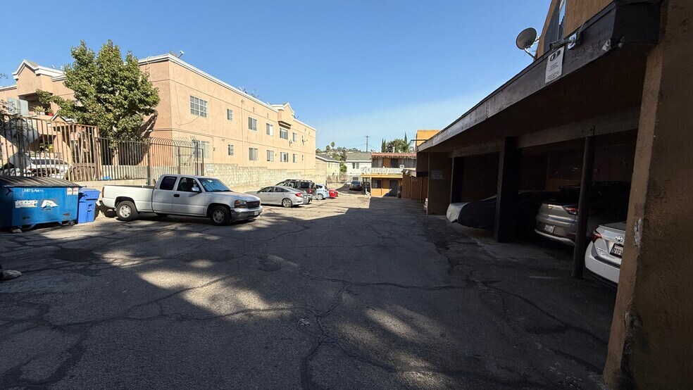 More Photos Of 281 S Avenue 52, Los Angeles Apartments For Sale