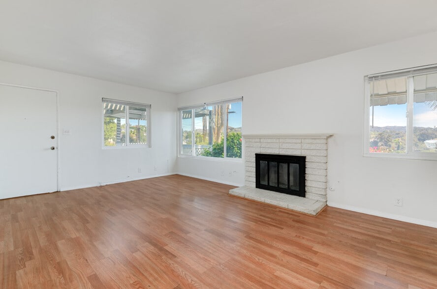 More Photos Of 615-617 Truly Terrace, Vista Apartments For Sale