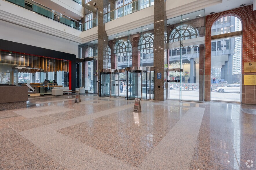 More Photos Of 70 York St, Toronto Office For Lease