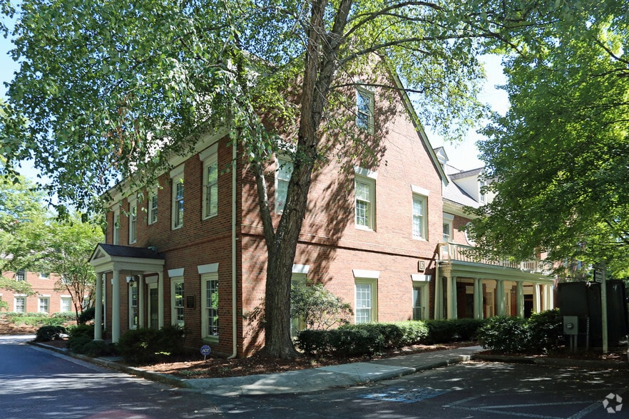 More Photos Of 6111 Peachtree Dunwoody Rd NE, Atlanta Office For Sale