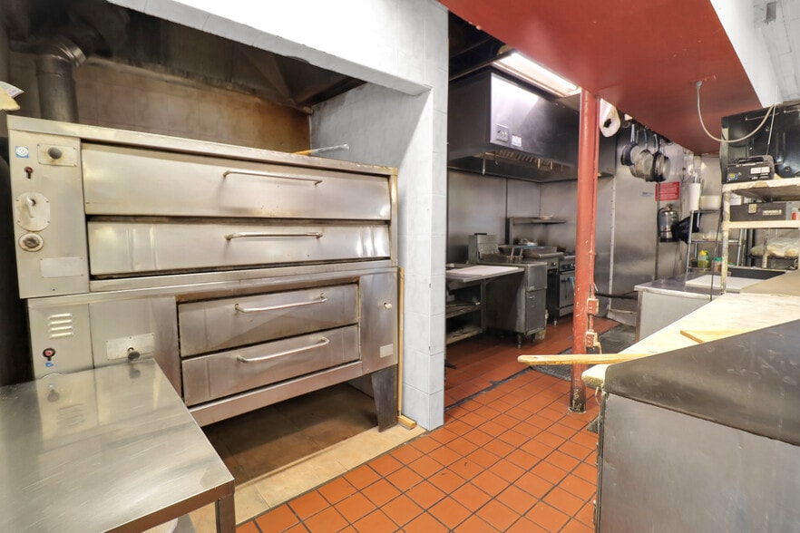 More Photos Of 600 Adams Ave, Elizabeth Restaurant For Sale