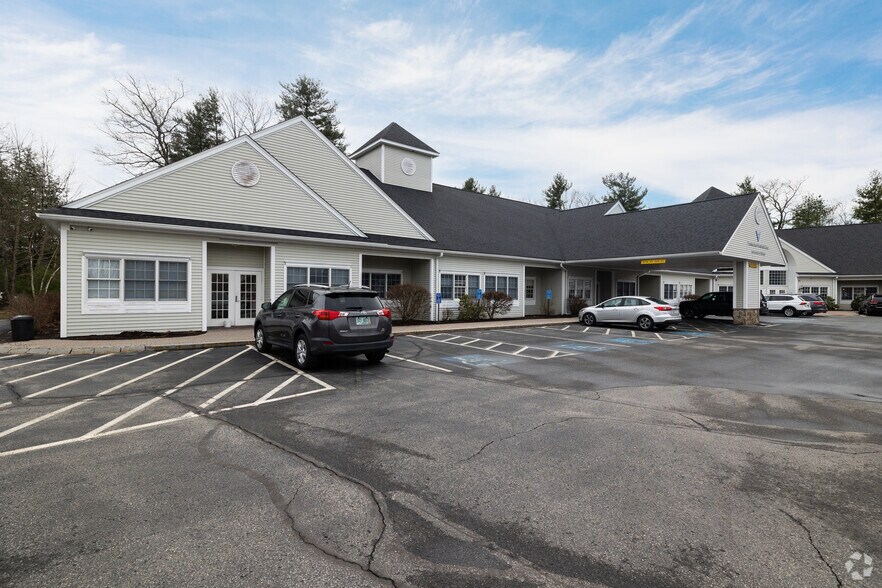 Primary Photo Of 1 Commons Dr, Londonderry Medical For Lease