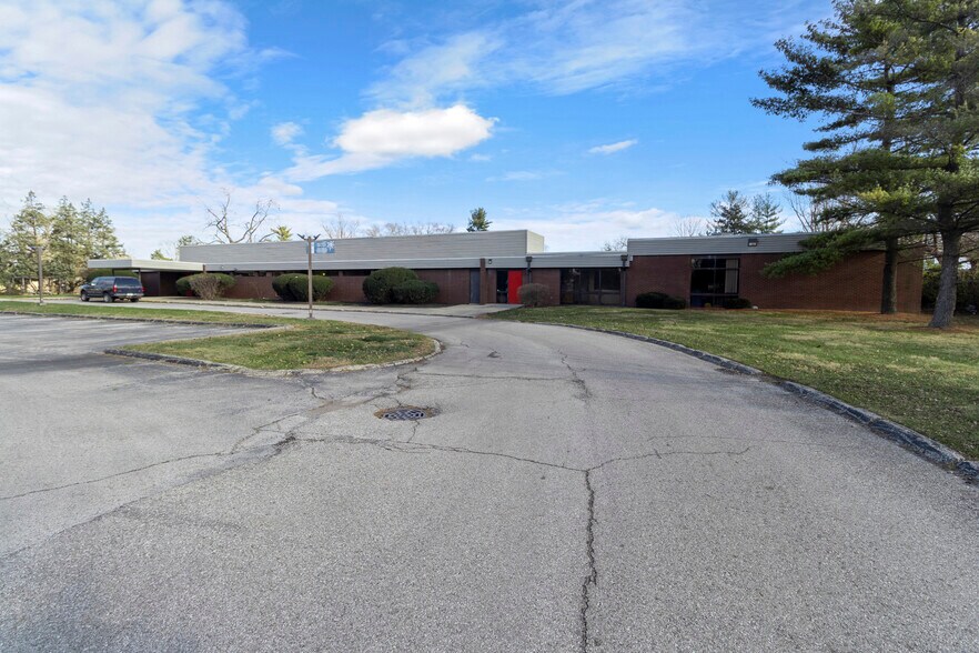 More Photos Of 1315 S Sherman Dr, Indianapolis Health Club For Sale