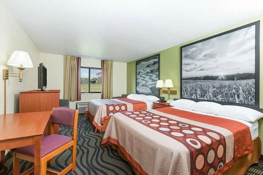 More Photos Of 1635 South 12th Ave West, Newton Hotel For Sale