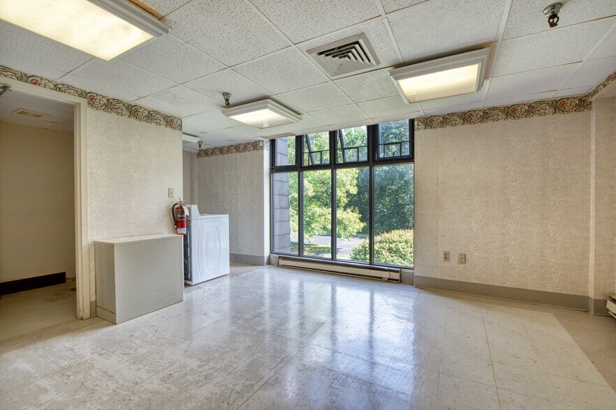 More Photos Of 1500 McKinley Ave, Niles Assisted Living For Sale