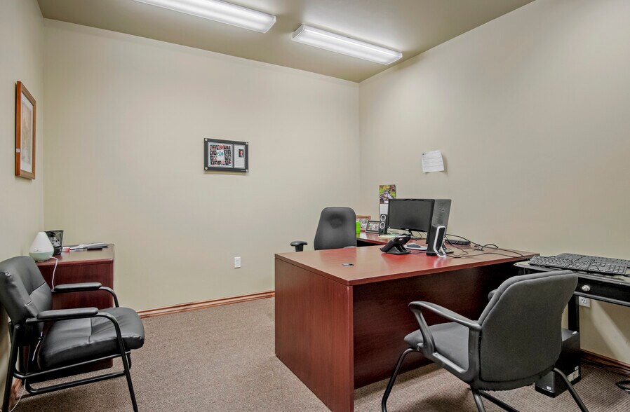 More Photos Of 809 W Riordan Rd, Flagstaff Office Residential For Lease