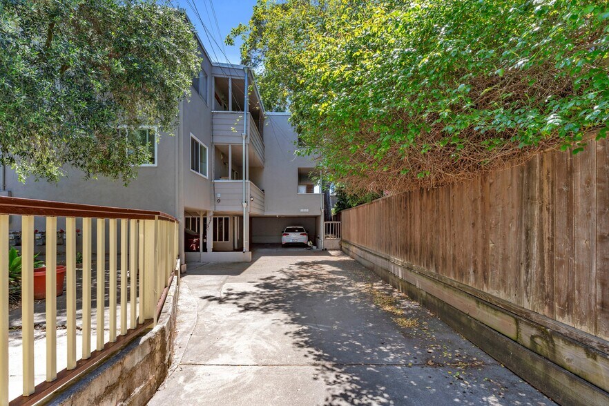 More Photos Of 2210-2212 Ward St, Berkeley Apartments For Sale