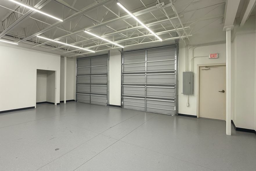 More Photos Of 7500 TPC Blvd, Orlando Flex For Sale