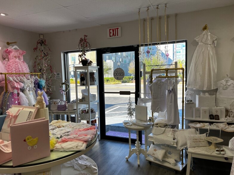 More Photos Of 3640 W Cypress St, Tampa General Retail For Lease