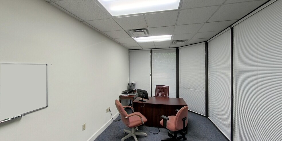 More Photos Of 5610 Fort Caroline Rd, Jacksonville Office For Sale