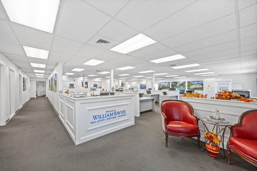 More Photos Of 179 N Broad St, Milford Medical For Lease