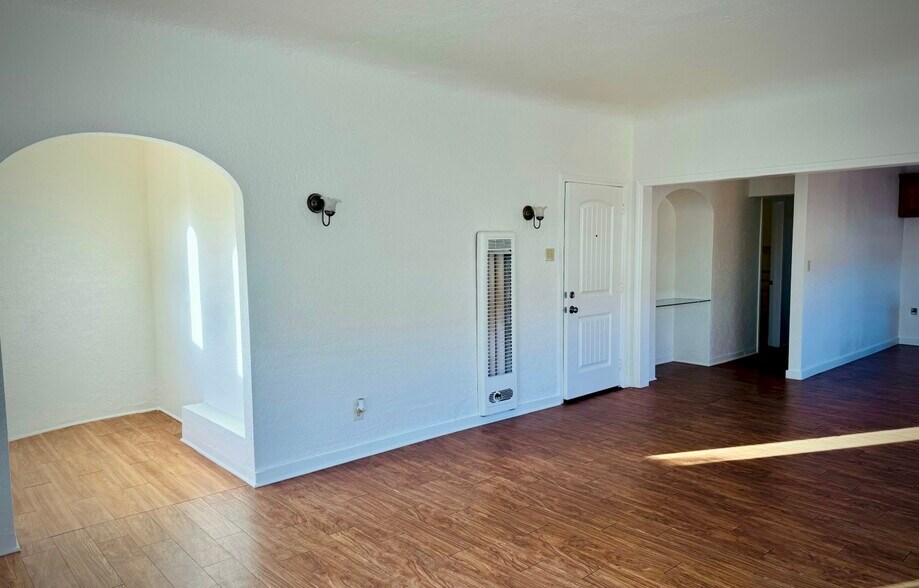More Photos Of 1043 Stanley Ave, Long Beach Apartments For Sale