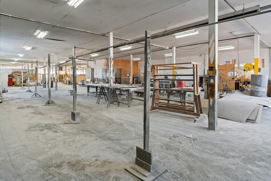 More Photos Of 2332 4th Ave, Greeley Manufacturing For Sale