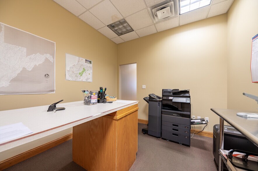 More Photos Of 315 High St, Morgantown Office For Sale