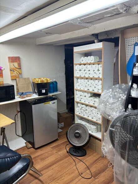 More Photos Of 164-17 Jamaica Ave, Jamaica Unknown For Lease