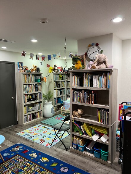 More Photos Of 1300 Fulton St, Denton Medical For Sale