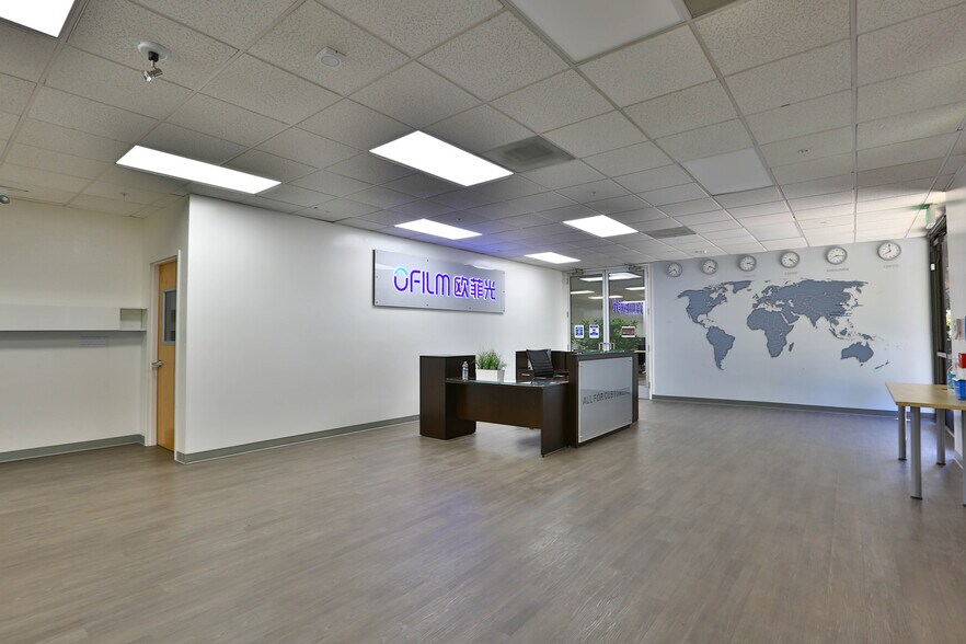 More Photos Of 118-122 Charcot Ave, San Jose Flex For Lease